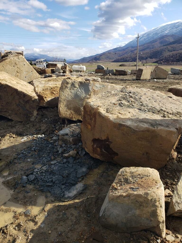 IMG-86934e93cba9c630d5ef03689b89593b-V