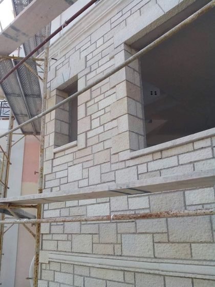 skalosies ependisi tixou petra