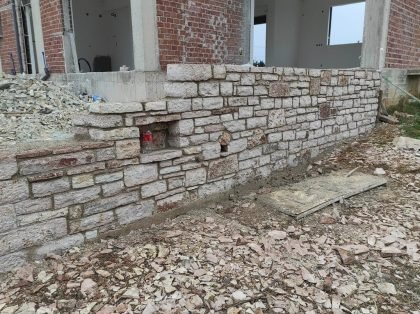 κατασκευη τοιχίου με πετρα πρέβεζα (6)
