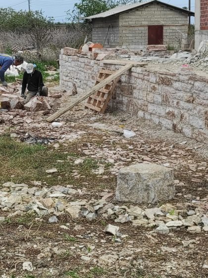 κατασκευη τοιχίου με πετρα πρέβεζα (8)