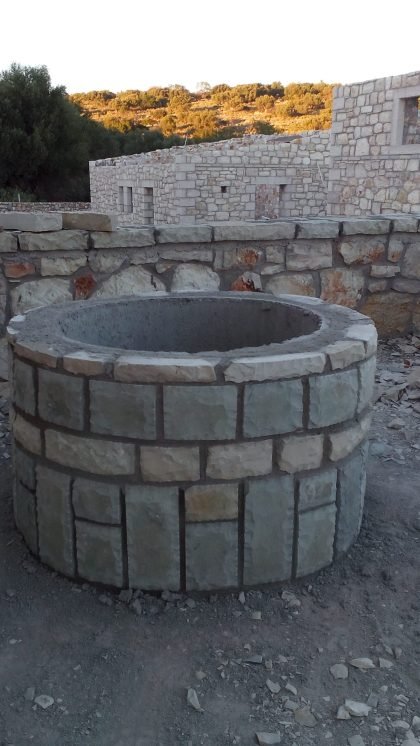 πηγαδι πετρινο καστος