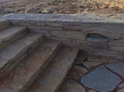 σκαλοπατια πετρινα