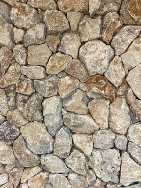 τοιχοποιοια με ακατεργαστη πετρα